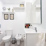Home2book Elegance Center