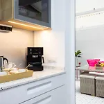 Home2book Elegance Center