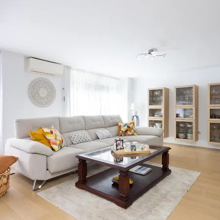 Home2book Elegance Center