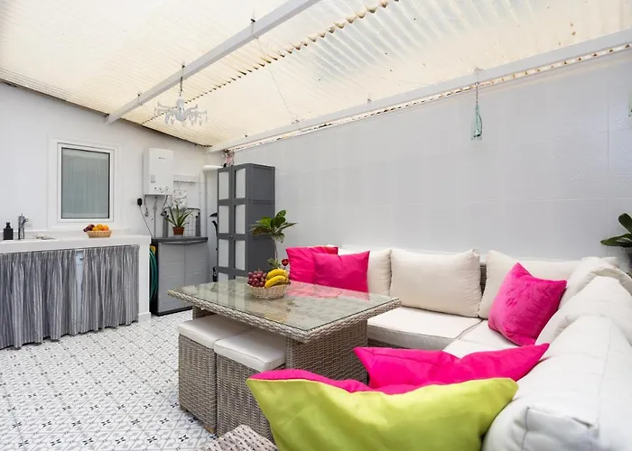 Home2book Elegance Center *